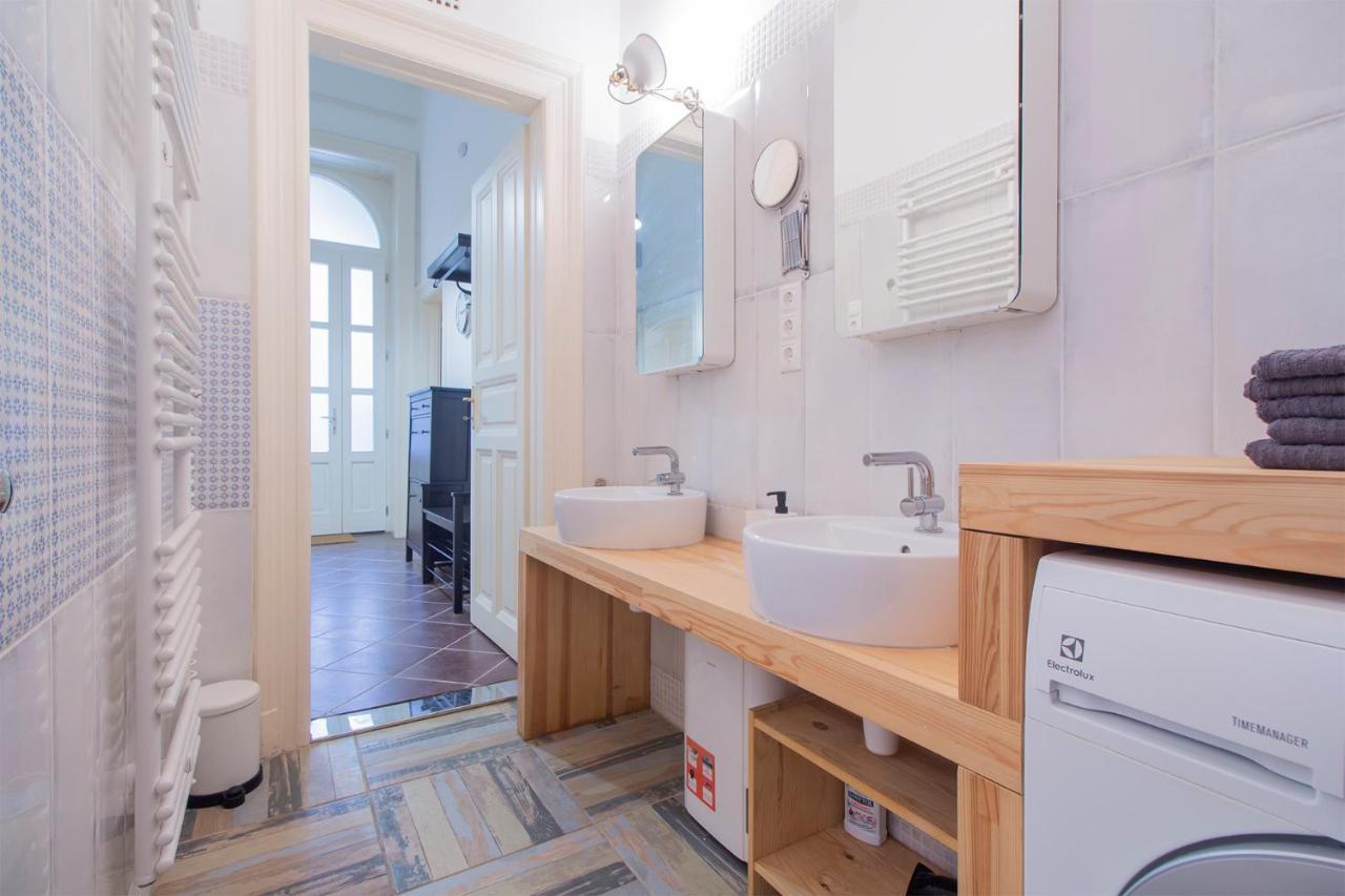 Industrial Double Loft Apartment Budapeste Exterior foto